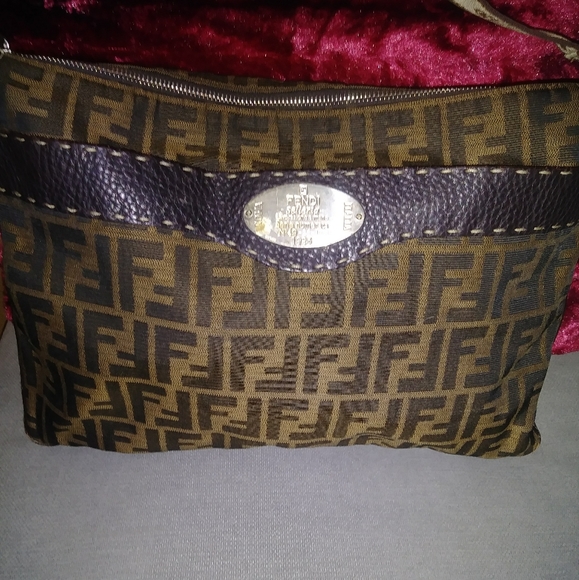 FENDI - Picture 8 of 8